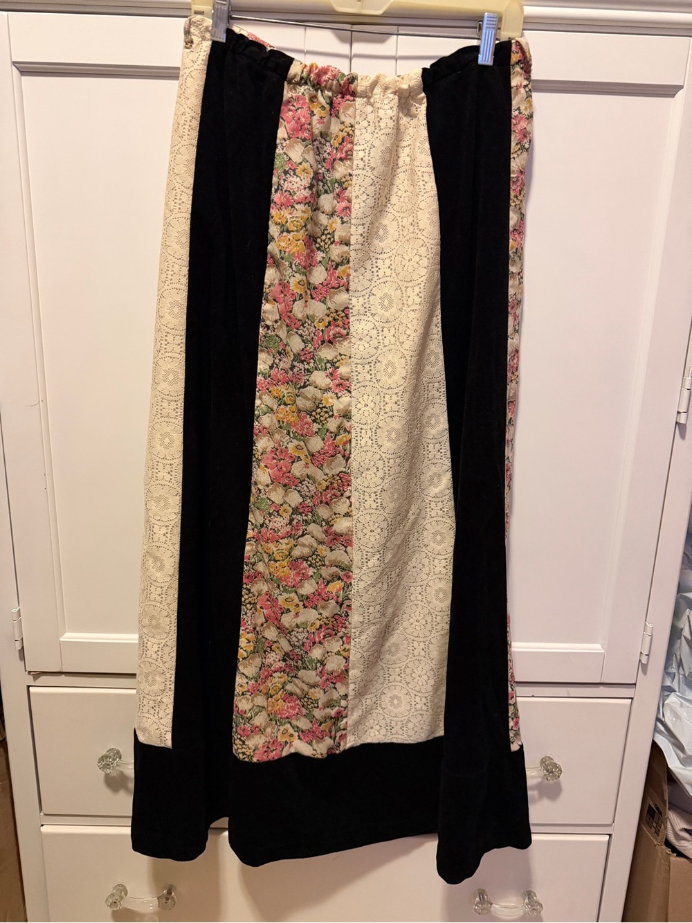 Vintage Floral & Lace Panel Maxi Skirt in Black, Cream & Pink- M/L